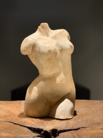 sculpture buste corps de femme terre patinée