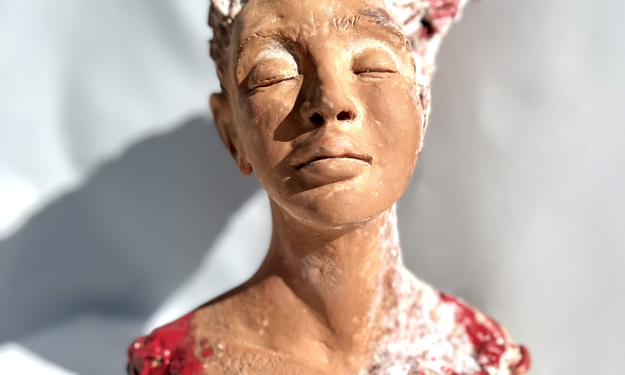 expression visage sculpture femme buste terre céramique lyon