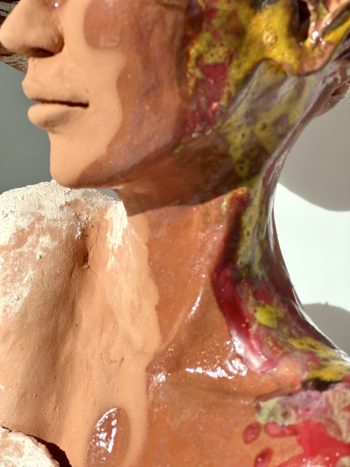 détail sculpture femme lyon clairemichelini